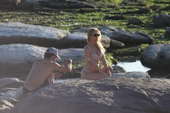 Disfrutando de su cuarto embarazo,