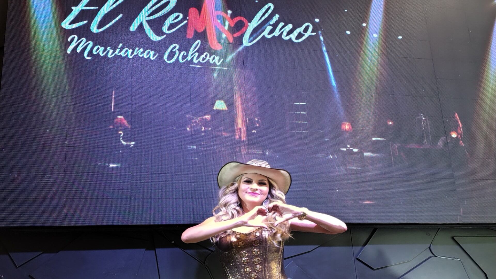 La cantante dio detalles de su nuevo lanzamiento