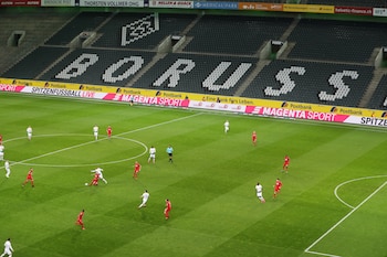 La Bundesliga podría reiniciarse el 15 de mayo si el gobierno alemán da luz verde en su reunión de este miércoles (REUTERS)