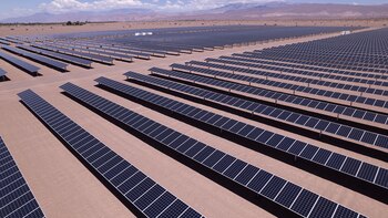 Stellantis invirtió USD 100 millones la empresa argentina de energías renovables 360Energy Solar