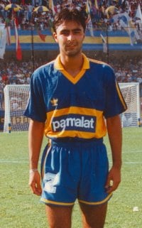Luis Medero en sus inicios con la camiseta de Boca Juniors
