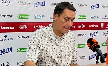 Alexandre Guimaraes cumple su segundo