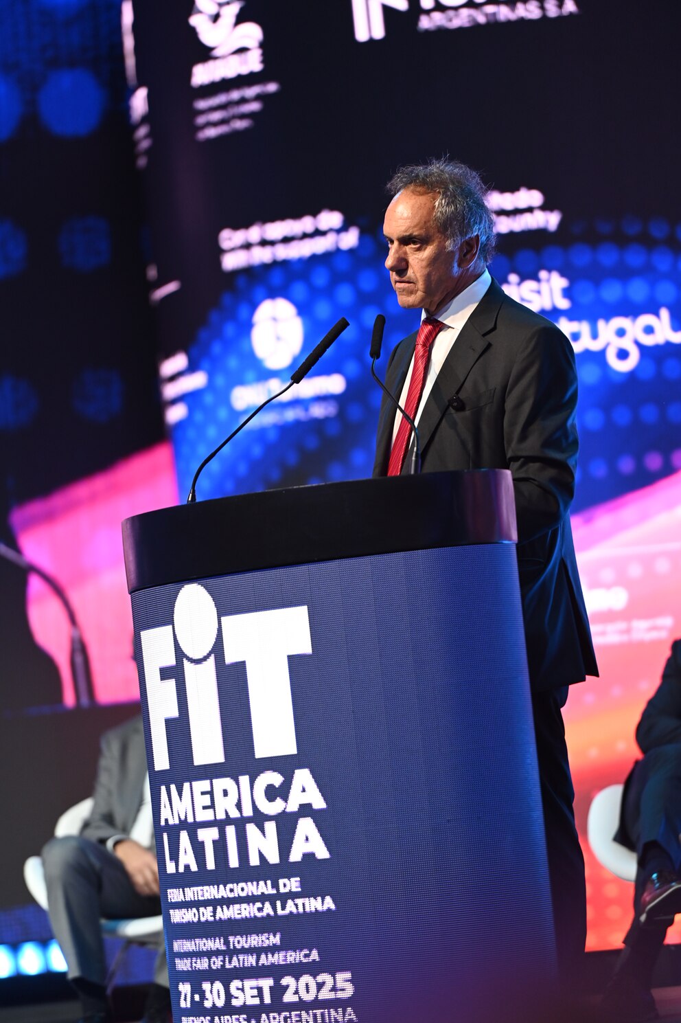 Argentina apuesta fuerte al turismo en la FIT 2025: más visitantes, destinos y beneficios