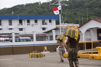 La Fiscalía panameña y el Servicio Nacional Aeronaval coordinaron el operativo al sur de Punta Coco, una ruta usada para el tráfico internacional de drogas. (Foto: Servicio Nacional Aeronaval)