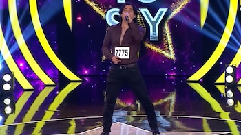 Ronald Cortegana agradece al público