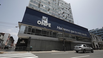 Dimite el secretario general del máximo organismo electoral peruano tras denunciar manipulación documental