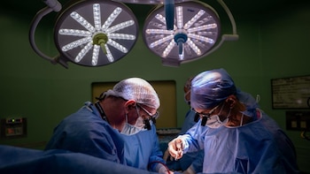 Nuevo hito del Garrahan: cómo fue el doble trasplante simultáneo que se realizó durante la madrugada