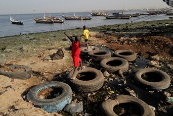 La bahía de Hann, al