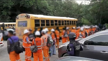 Detienen a 56 peruanos que trabajaban de forma ilegal en mina de oro en Costa Rica: Investigan posible trata laboral