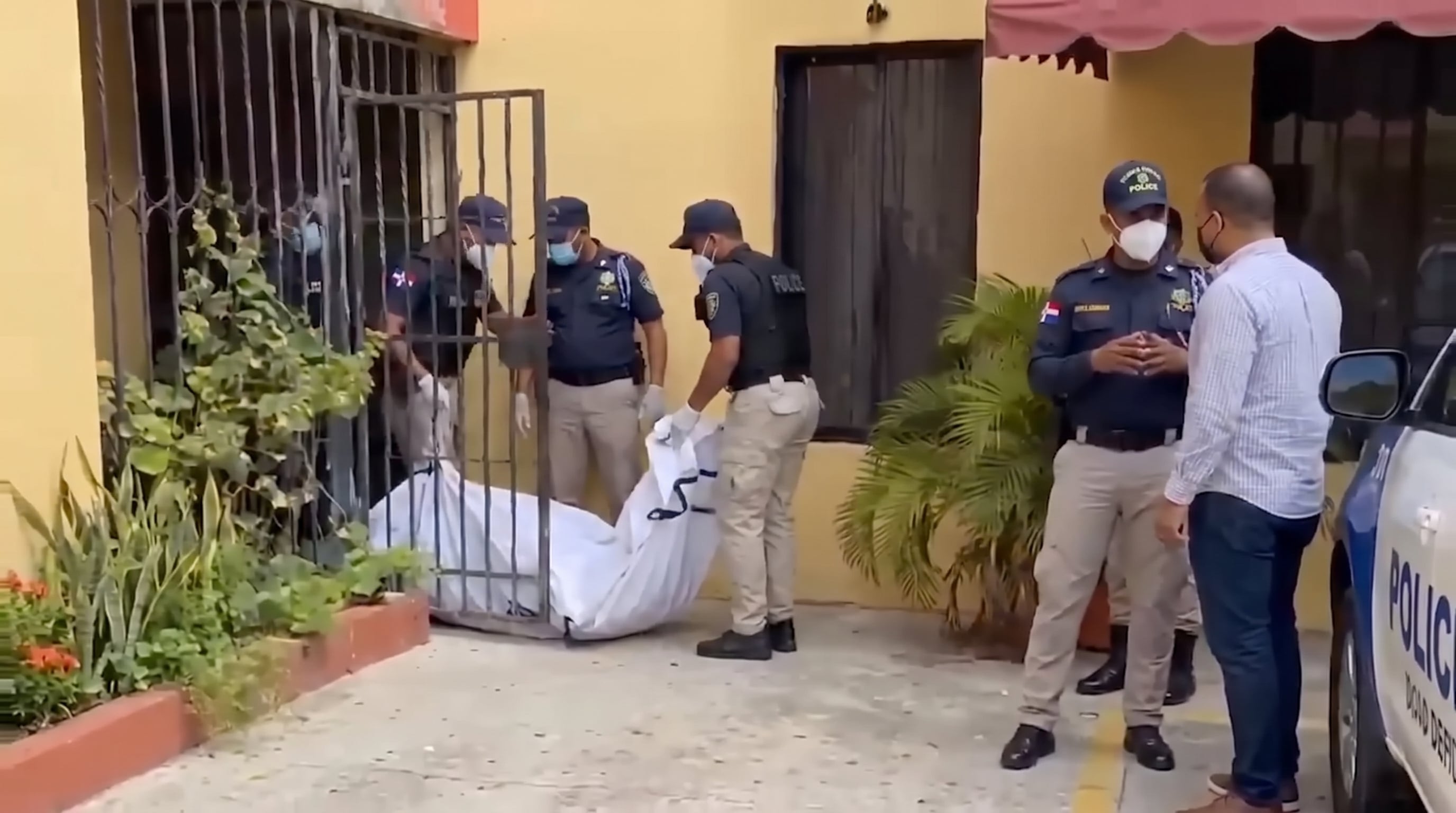Policía dominicana investiga la muerte de madre e hijo hallados en avanzado estado descomposición en su apartamento