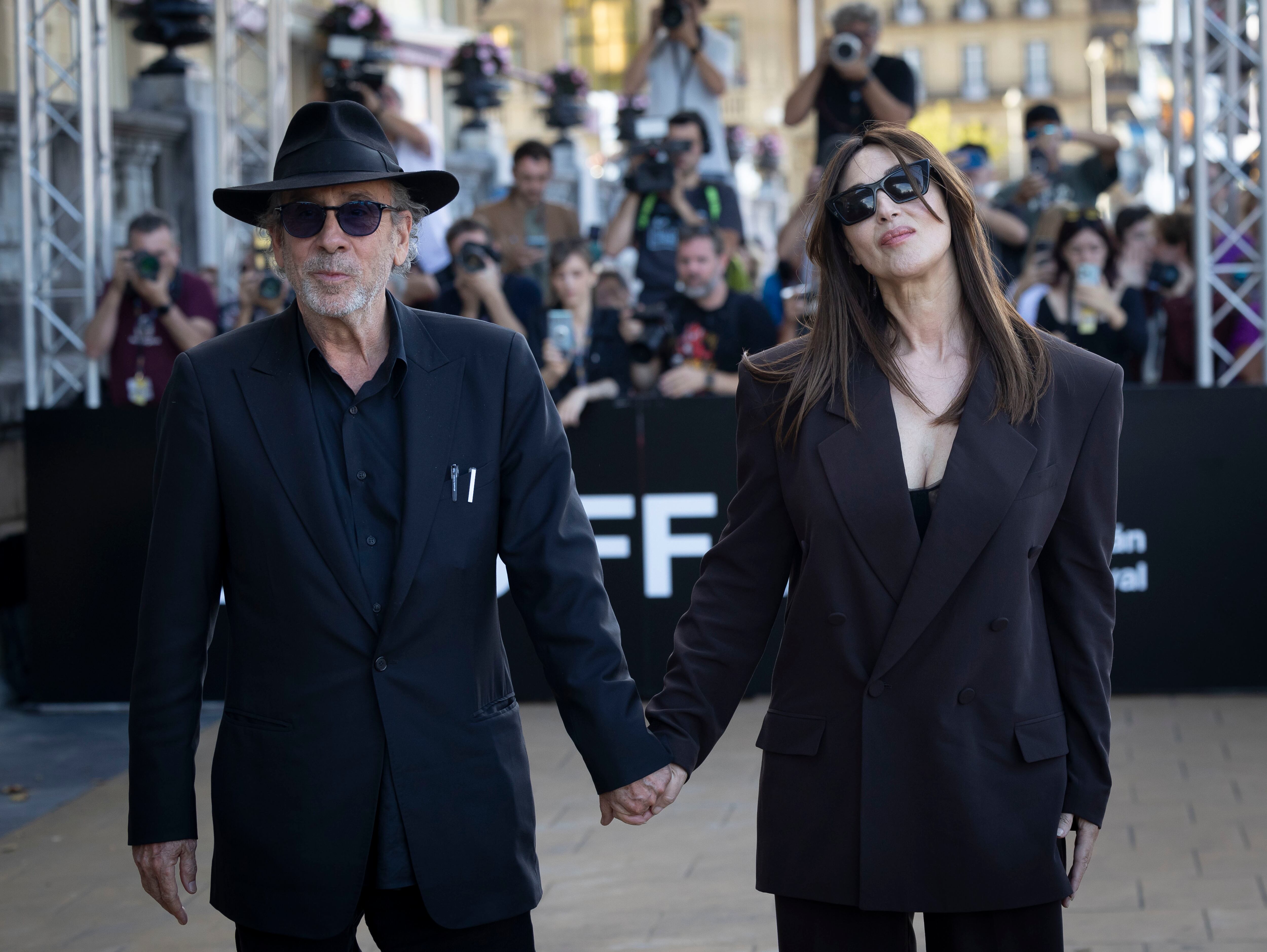Tim Burton y Monica Bellucci iniciaron su relación tras conocerse en el Festival de Cine Lumière de Lyon en 2021 (EFE/ Javier Etxezarreta)