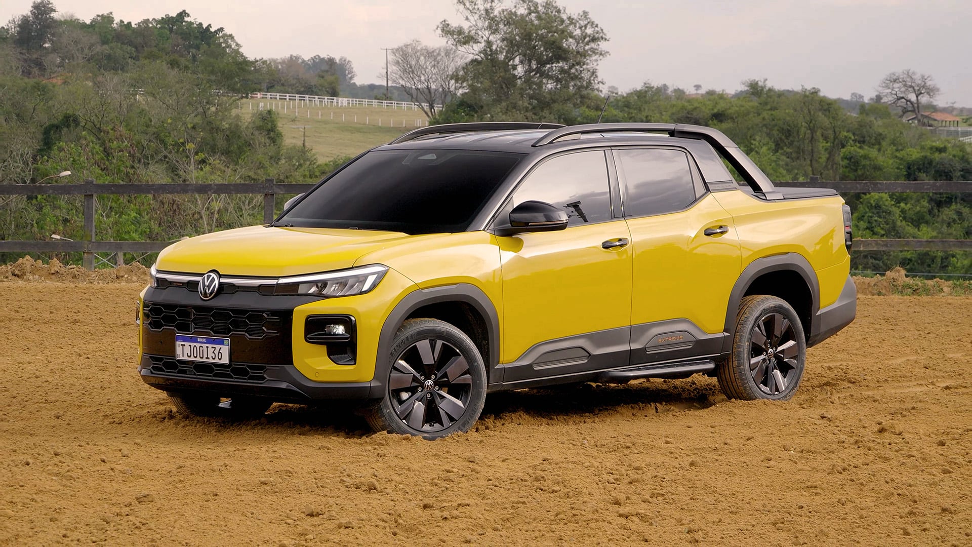 La versión Extreme de Tukan tiene una fuerte identidad con la recreación y la aventura con techo bitono, y aplicaciones laterales en negro (Volkswagen Argentina)
