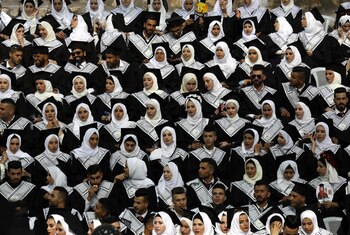 Foto archivo. Estudiantes palestinos celebran