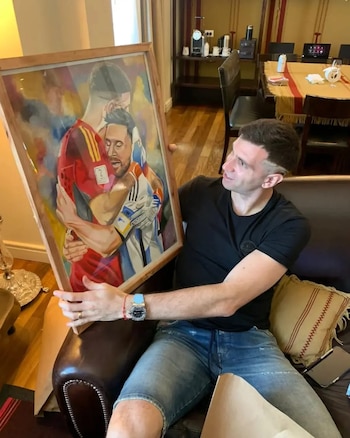 Dibu Martínez artista cuadro
