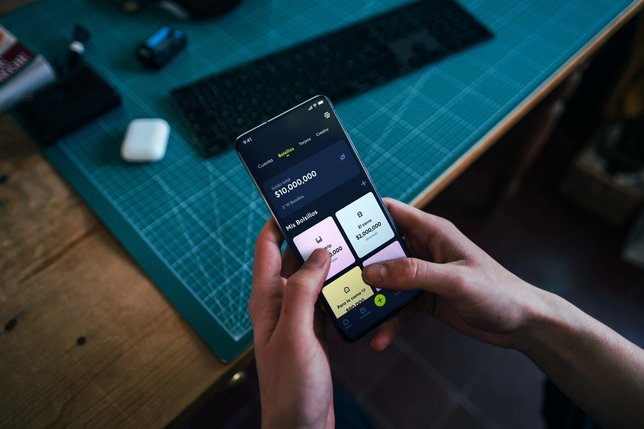 Lulo Pro permite a empleados e independientes acceder a beneficios como ahorro rentable, cashback e inversiones en criptomonedas. (Lulo Bank)