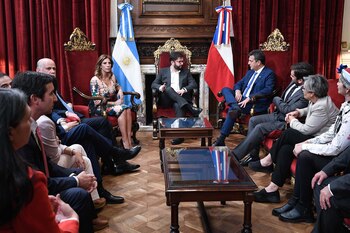 Gabriel Boric visito el Congreso de la Nacion