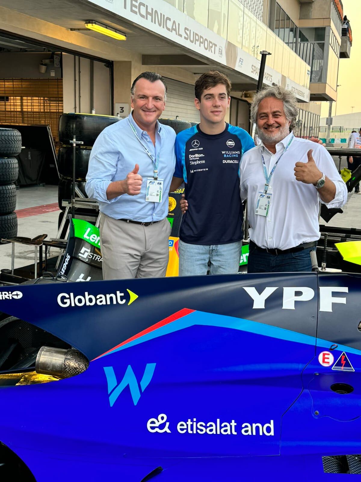 Migoya y Englebienne con Franco Colapinto. Comenzaron a apoyar al joven piloto cuando corría con Williams y luego lo siguieron a Alpine