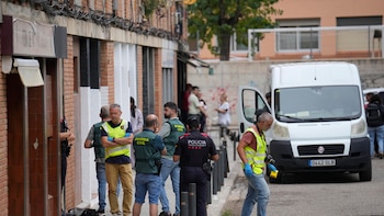 Hospitalizados dos guardias civiles heridos tras un tiroteo en Terrassa (Barcelona): perseguían a un grupo de ladrones en la autopista