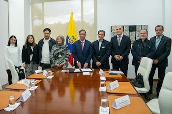 El senador Iván Cepeda estuvo