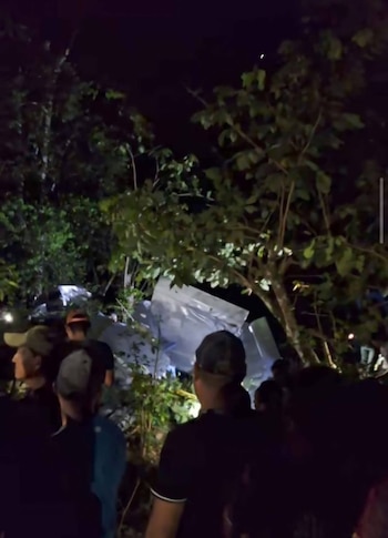 Una avioneta se precipitó este domingo 3 de mayo de 2026, provocando al menos dos fallecidos y tres heridos, según informaron TV Azteca Guatemala y la Dirección General de Aeronáutica Civil (DGAC), autoridad aeronáutica guatemalteca. Foto: Redes sociales