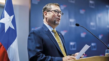 Chile: gobierno investiga diplomáticos que habrían seguido trabajando por la candidatura de Michelle Bachelet ante la ONU