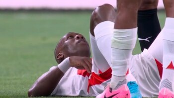 Advíncula se retiró en el