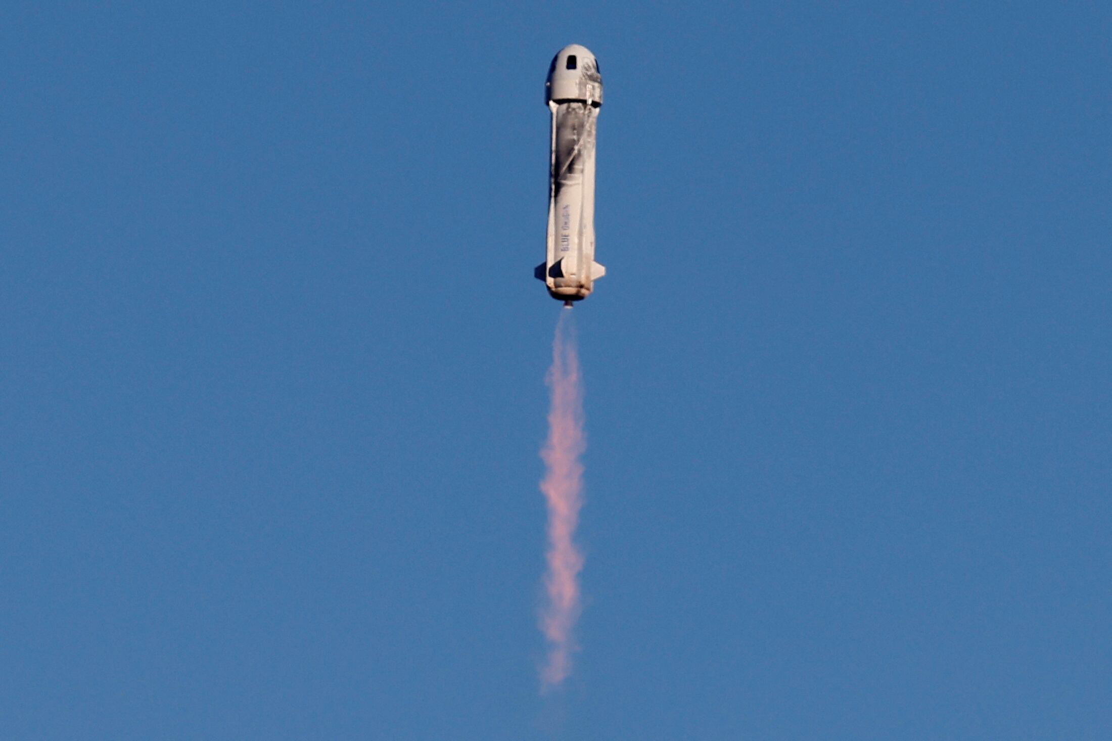 El cohete New Shepard despegó desde Texas y alcanzó más de 104 kilómetros de altitud. (REUTERS/Joe Skipper)