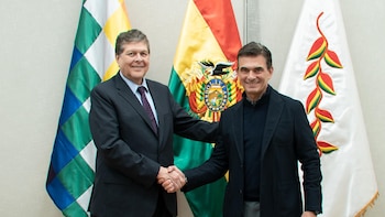 Rodrigo Paz sustituyó al ministro de Hidrocarburos tras la renuncia de la presidenta de YPFB