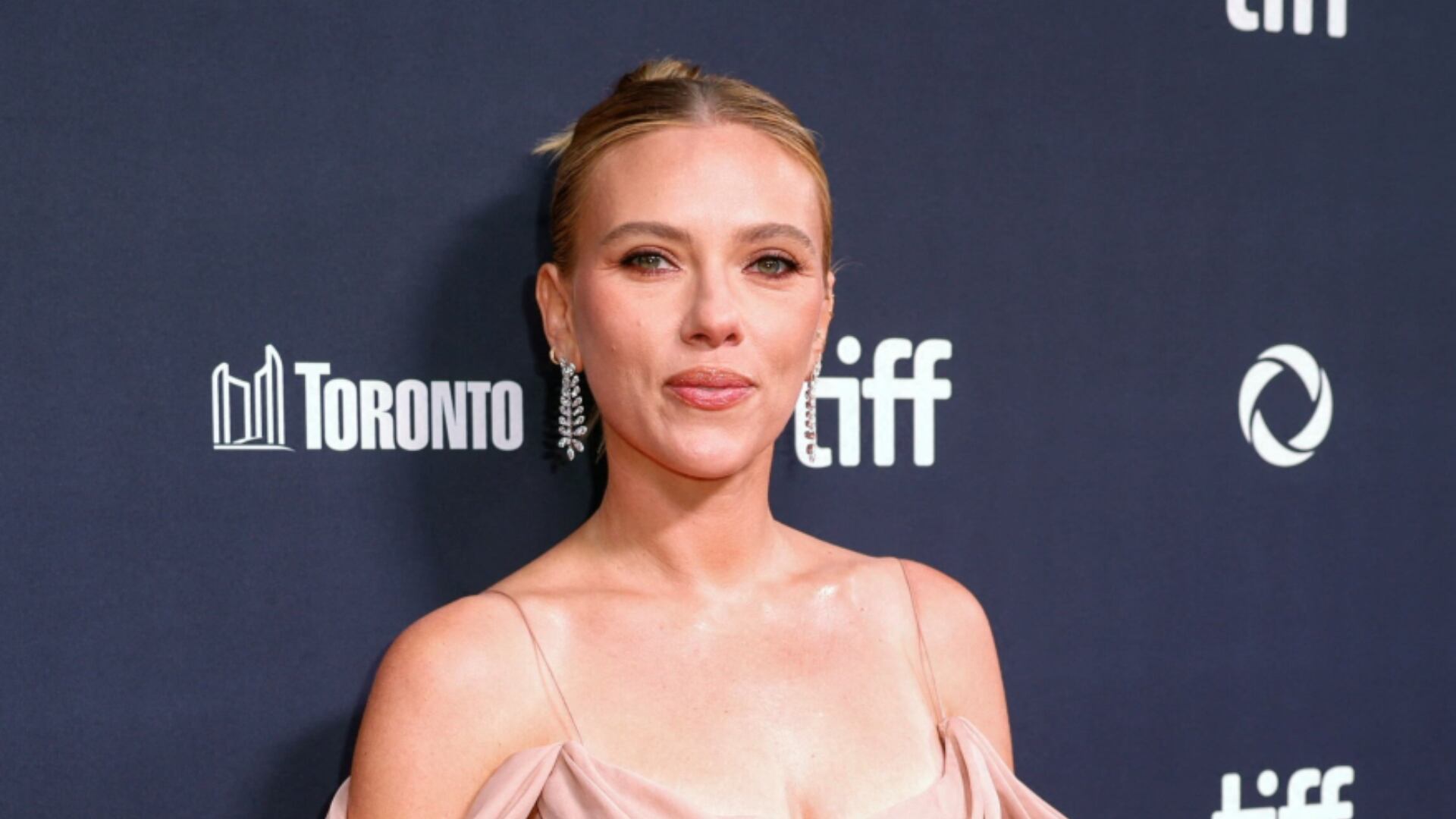 Scarlett Johansson destacó la importancia de contar historias reales del holocausto en