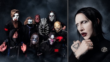 A la izquierda los integrantes de Slipknot con máscaras y trajes oscuros, y a la derecha el cantante Marilyn Manson con maquillaje facial