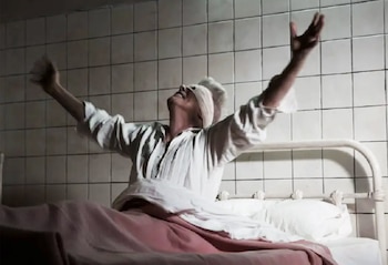 David Bowie, en "Lazarus"