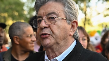 Mélenchon cree que hay elementos de una "situación revolucionaria" en Francia
