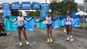 Melal Siyoum se impuso con un tiempo de 1:12:27 en la Media Maratón de Bogotá en la rama femenina - crédito Media Maratón de Bogotá
