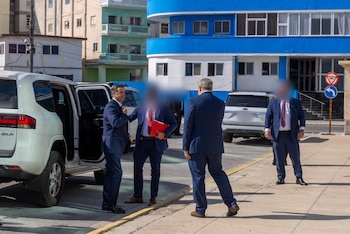 El director de la CIA viajó a Cuba y se reunió con representantes del régimen en La Habana