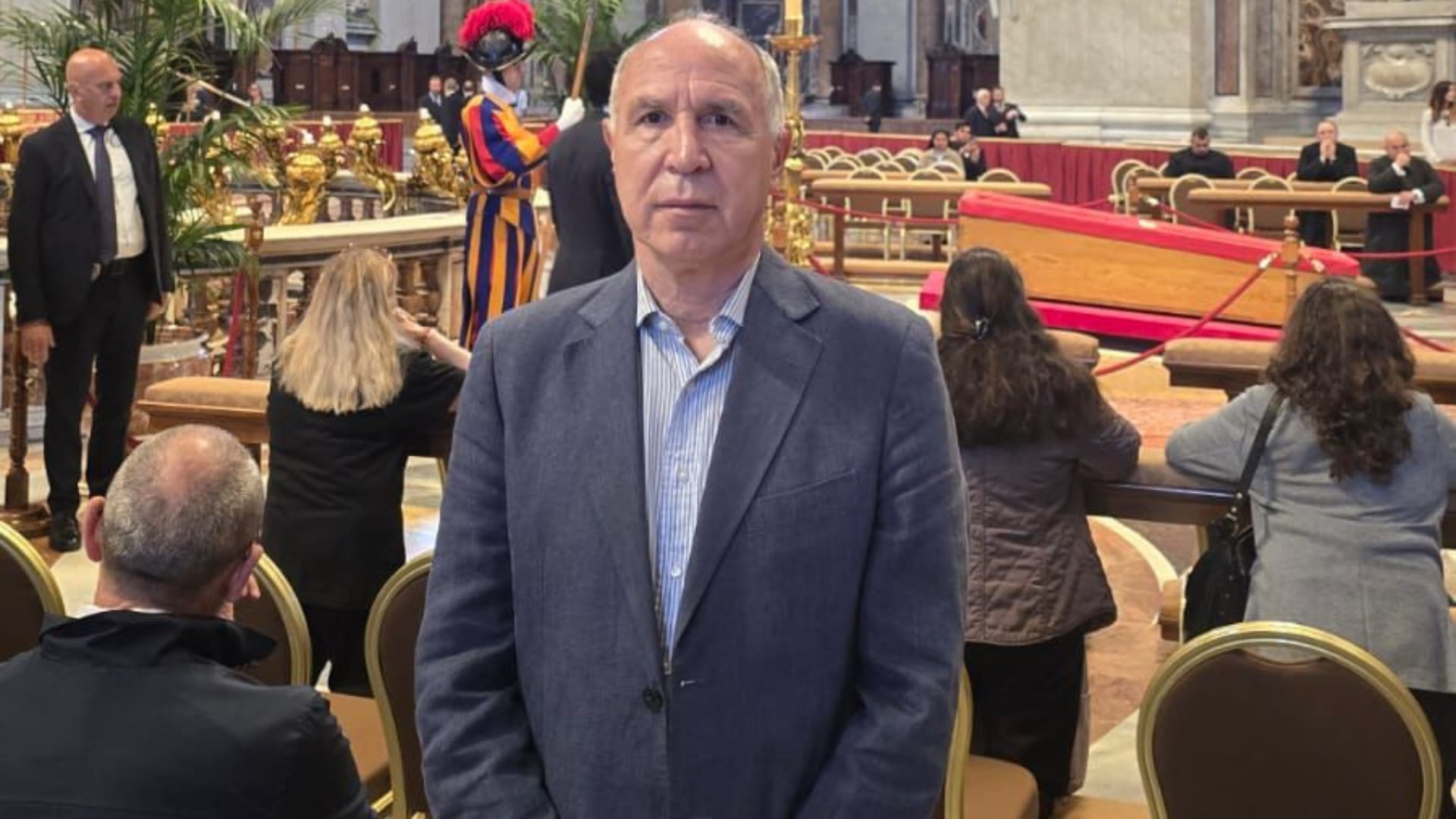 Ricardo Lorenzetti despidió a Francisco en San Pedro