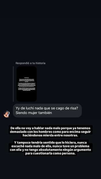 Captura de pantalla de Instagram con mensajes de texto blancos sobre fondo negro y una imagen de perfil pequeña