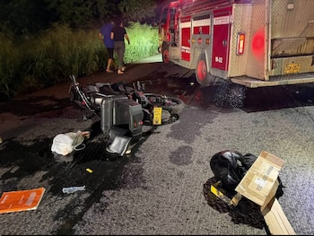 Tres personas murieron tras el choque entre un automóvil y dos motocicletas en el Valle del Cauca - crédito @OjosDeBuga/X