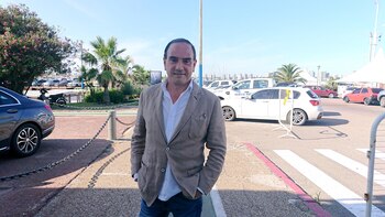 Carlos Ruiz Lapuente es abogado,