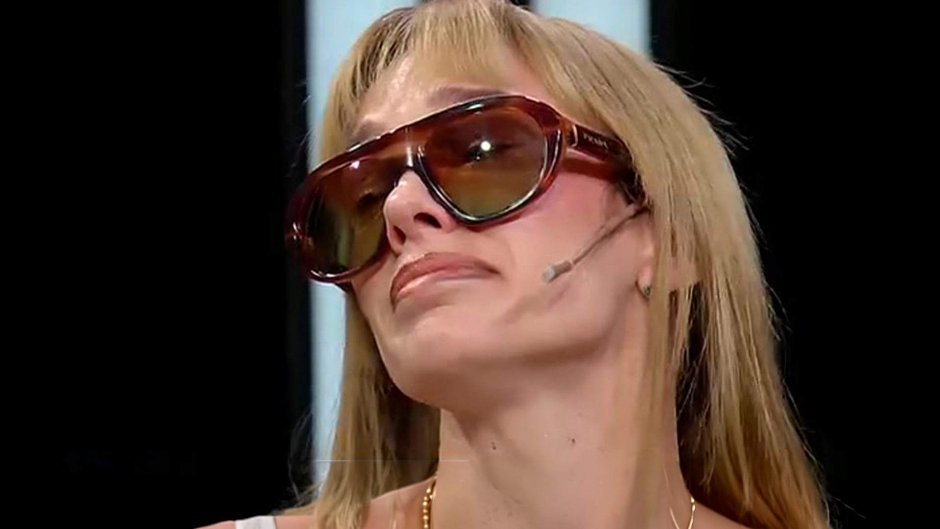 “Hay un clip que ella dice que nadie es mala persona por dejarte de amar. Yo me aferré a eso
