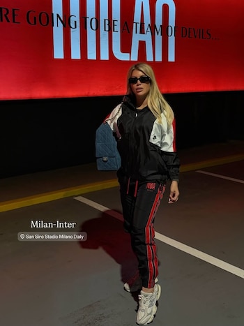 La empresaria recorrió el estadio