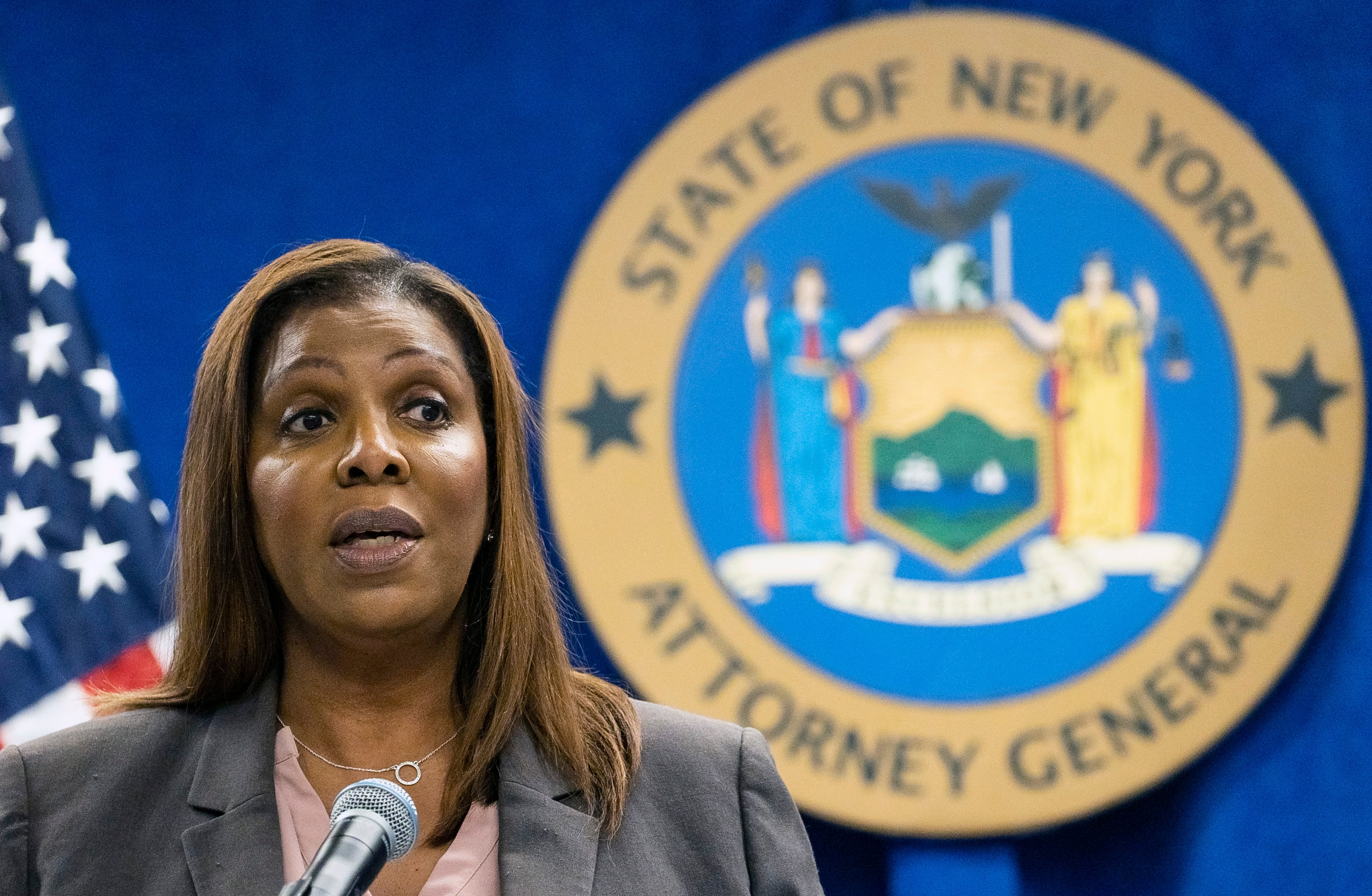 Fotografía de archivo en la que aparece la fiscal general del estado de Nueva York, Letitia James, durante un conferencia de prensa, en Manhattan (EFE/Justin Lane)