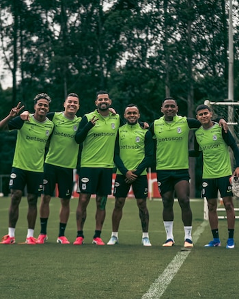 Alfredo Morelos ratificó su permanencia