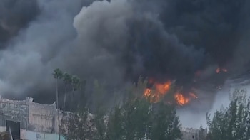 Cierran un tramo de Krome Avenue por dos incendios forestales en el oeste de Miami-Dade