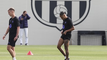 Raphinha y Marc Bernal reciben el alta y entran en la lista para el Osasuna-Barça