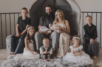 Rohnita con su esposo y