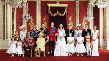 Foto oficial de Isabel II en la boda de William y Kate Middleton