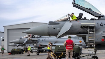 Un Eurofighter español y otro