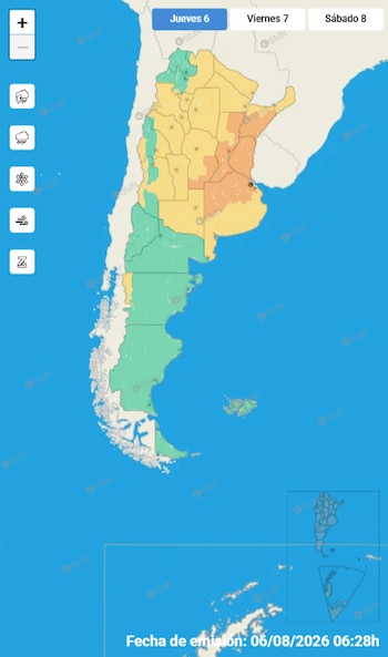 Mapa de Argentina con provincias en diferentes colores por alertas meteorológicas. Iconos de lluvia, granizo y viento. Fecha de emisión: 06/08/2026