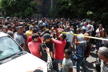 En medio de las protestas,