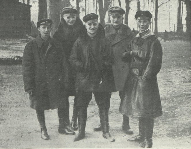 Richthofen junto con los compañeros de su escuadrilla